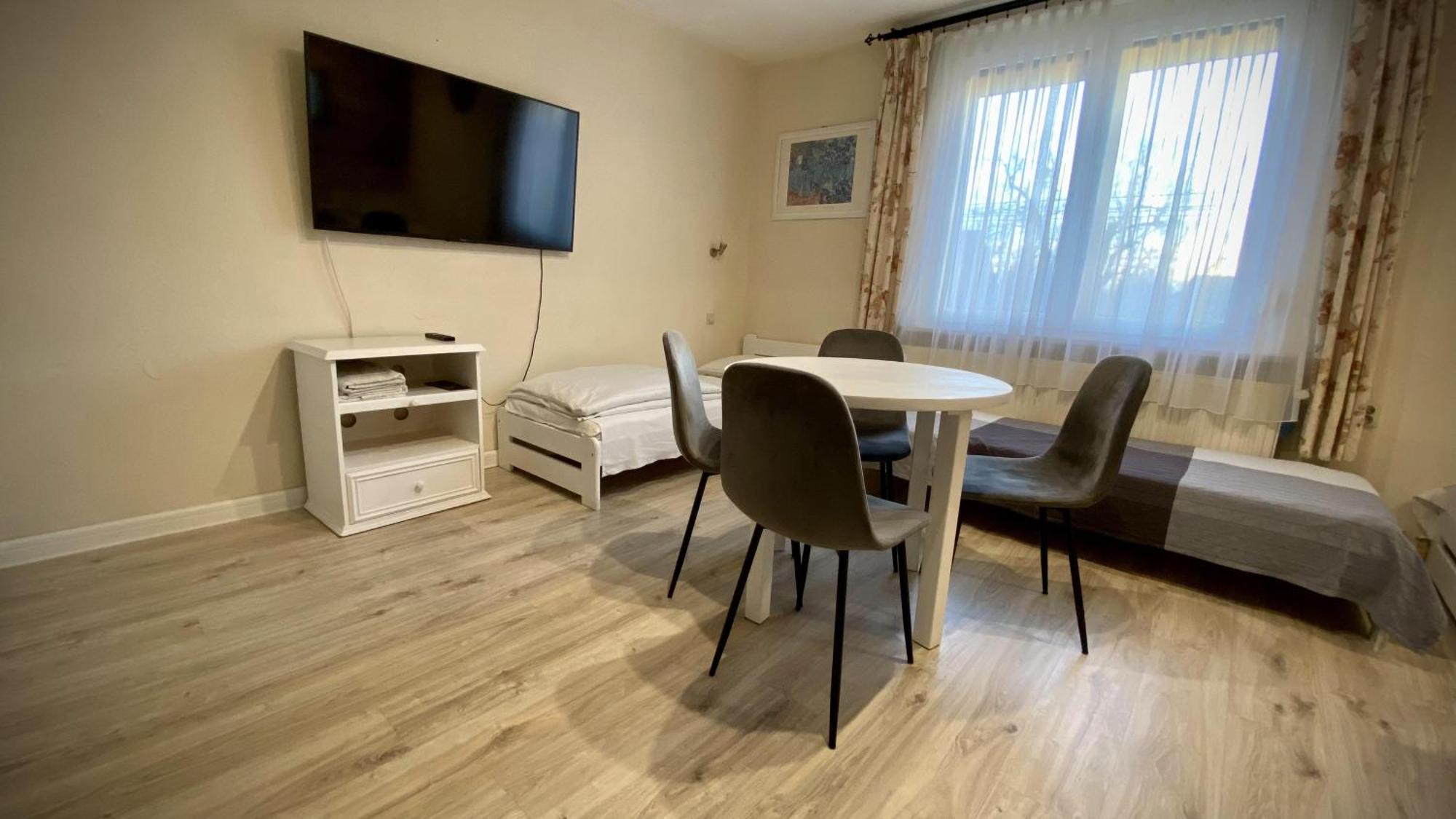 Villa Pod Orzechem W Zaniemyslu Luaran gambar