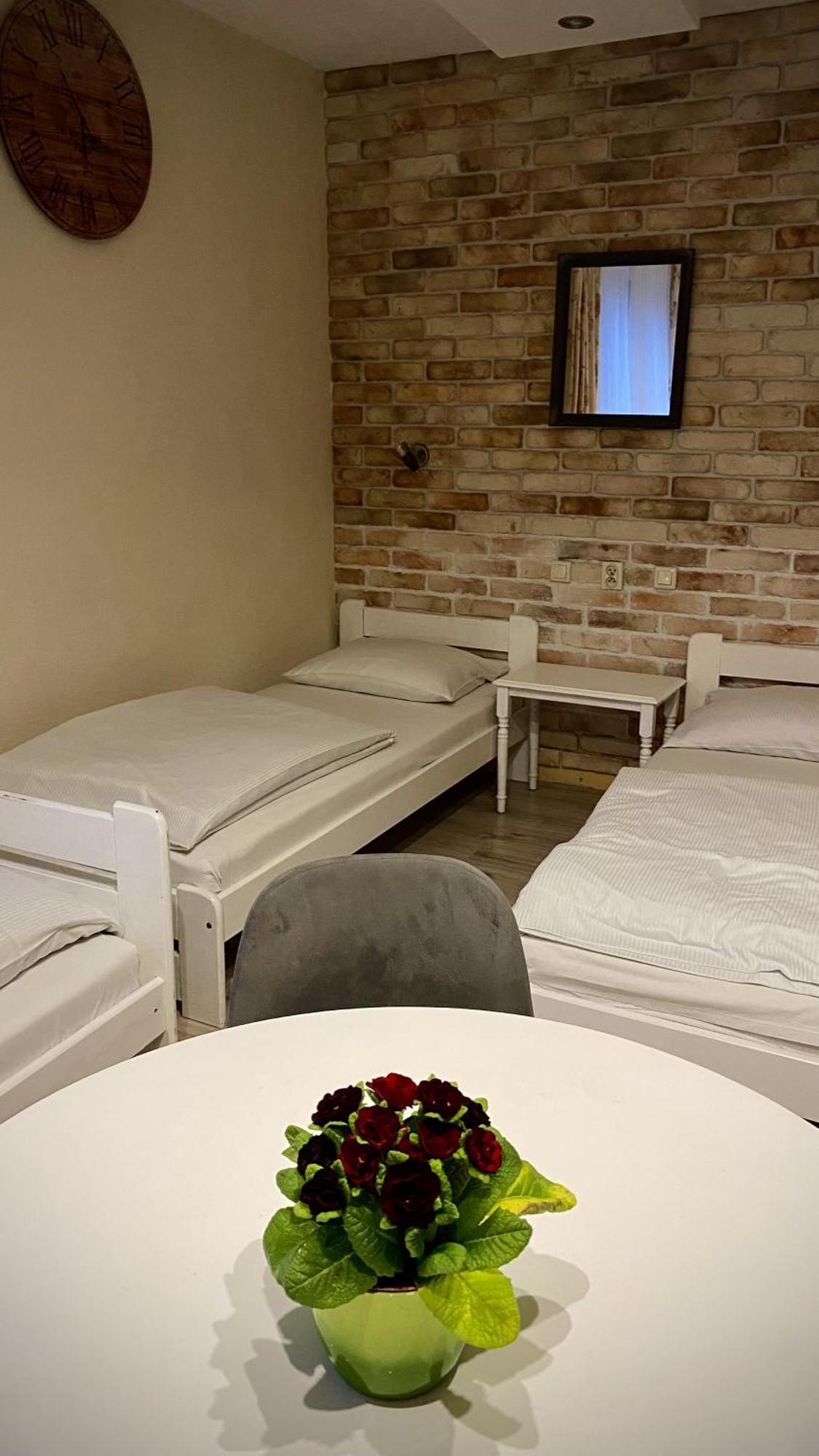 Villa Pod Orzechem W Zaniemyslu Luaran gambar
