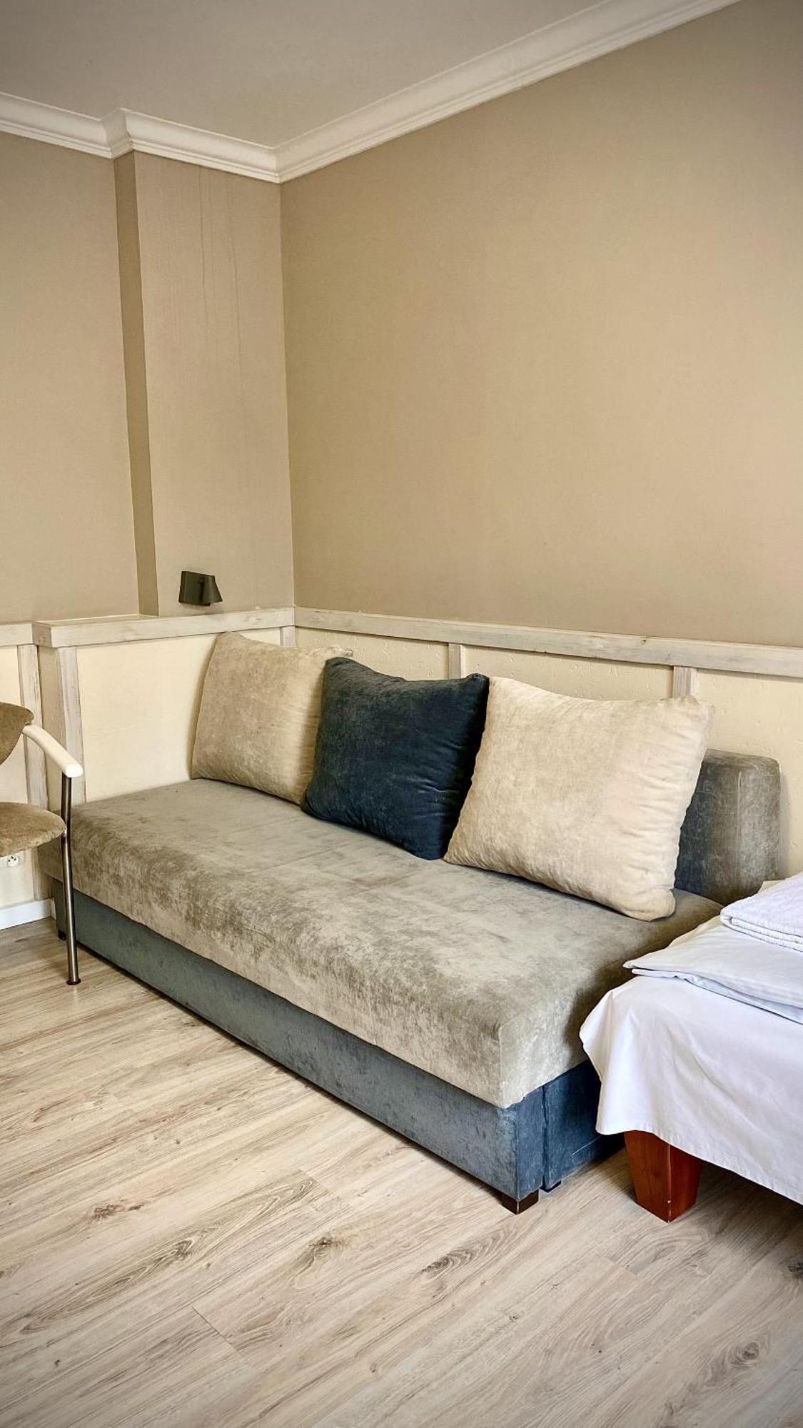 Villa Pod Orzechem W Zaniemyslu Luaran gambar
