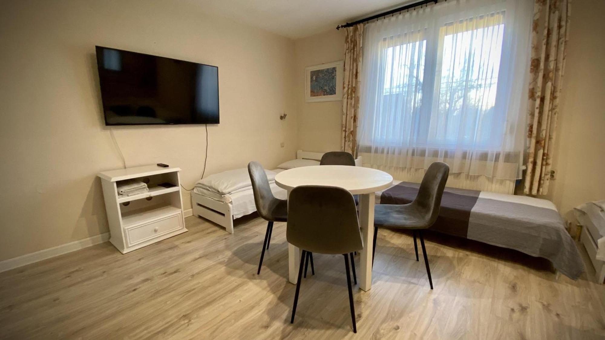 Villa Pod Orzechem W Zaniemyslu Luaran gambar