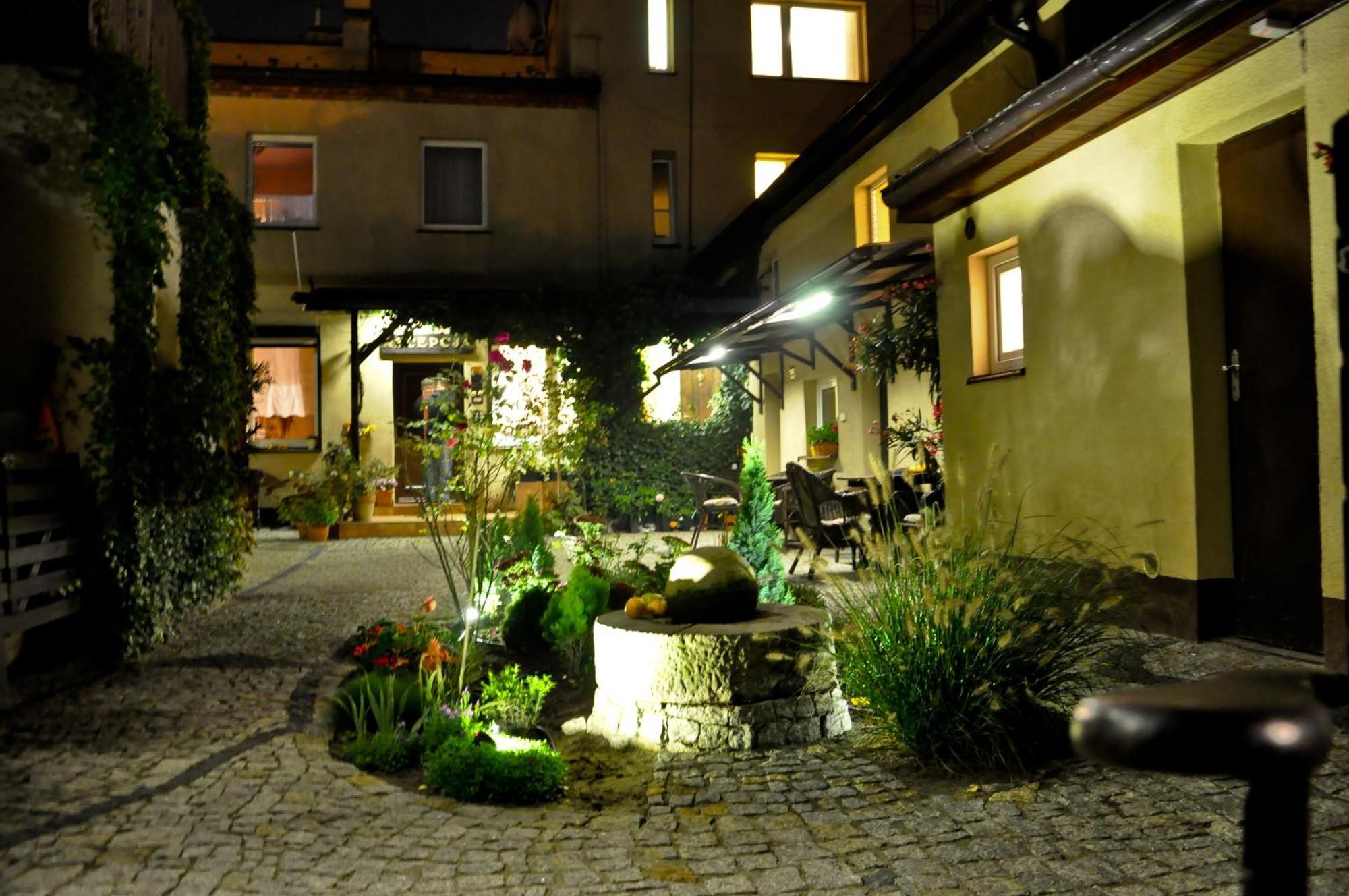 Villa Pod Orzechem W Zaniemyslu Luaran gambar