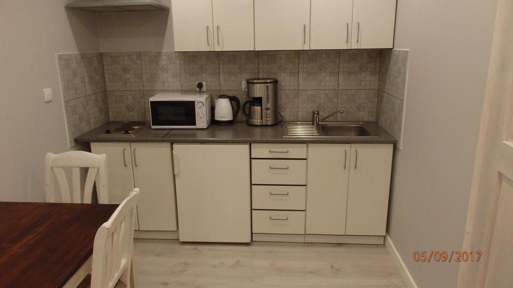 Villa Pod Orzechem W Zaniemyslu Luaran gambar