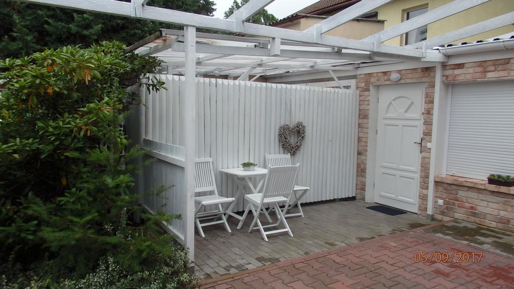 Villa Pod Orzechem W Zaniemyslu Luaran gambar